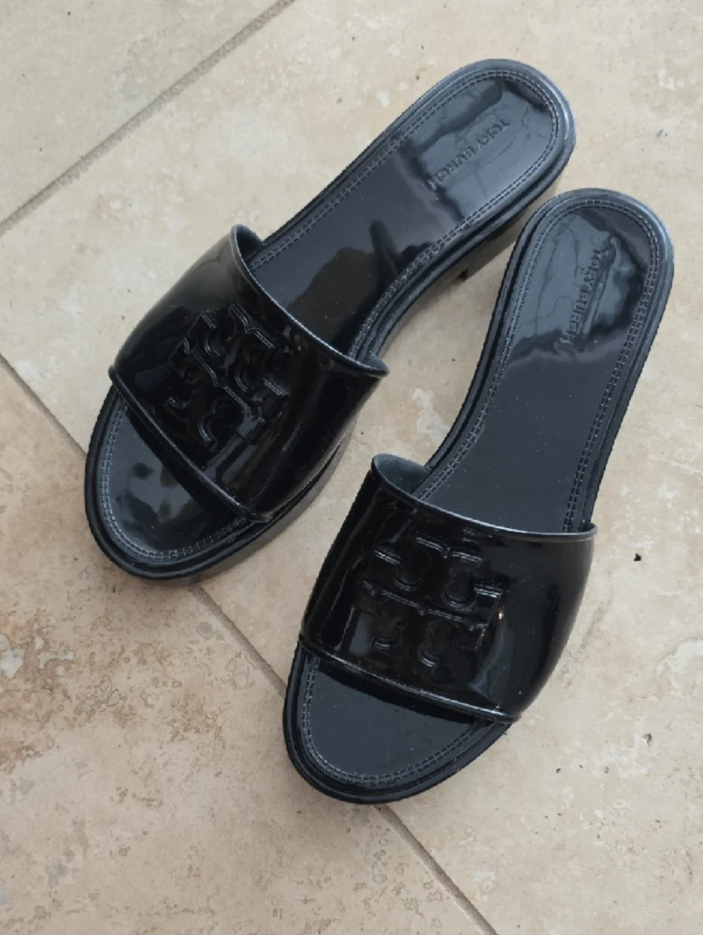 Tory Burch Black Patent Logo Slide Sandals SZ 8M - Picture 5 of 8